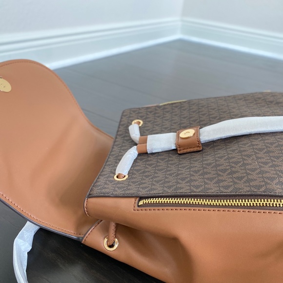 Michael Kors Phoebe Medium FLAP Drawstring Brown MK Travel School Backpack - Picture 7 of 16